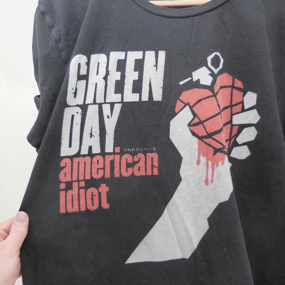 Green Day American Idiot Large T-shirt Punk Band Hand Grenade Heart 2005 Pacific